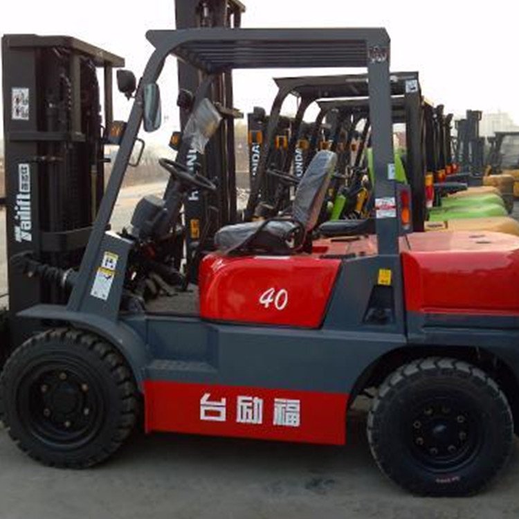 工地周边2公里|5吨大吨位叉车|出租装卸货服务